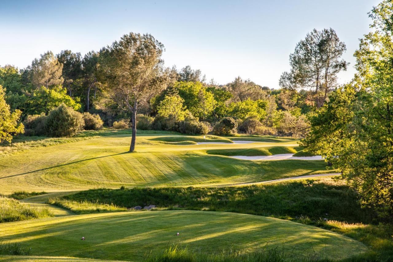 Terre Blanche Hotel Spa Golf Resort Tourrettes Exterior photo